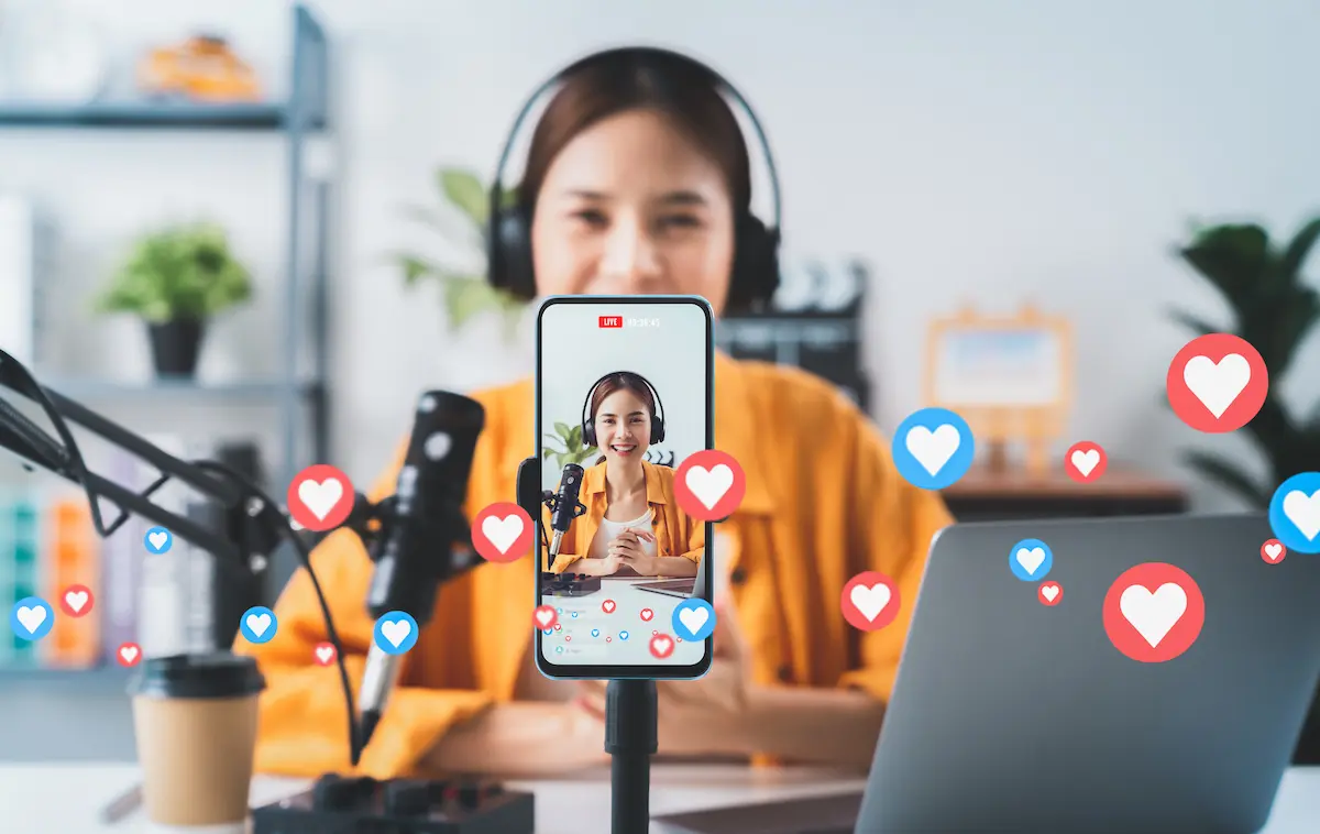 Engaging Your Listeners through Social Media: Tips and Tricks for Radio Stations